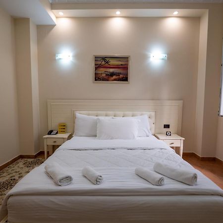 Olimpic Hotel Tirana Buitenkant foto