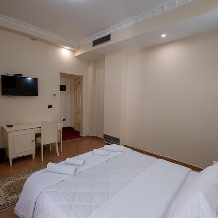 Olimpic Hotel Tirana Buitenkant foto