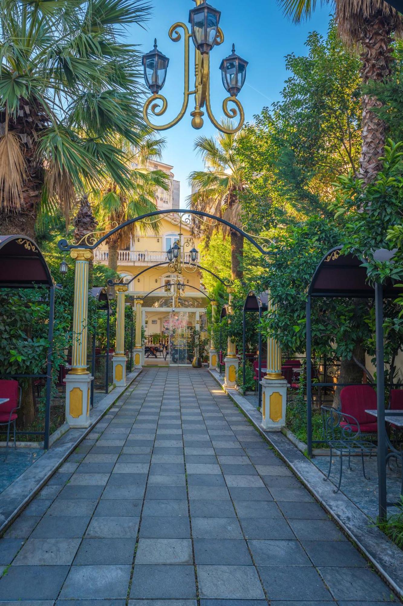 Olimpic Hotel Tirana Buitenkant foto