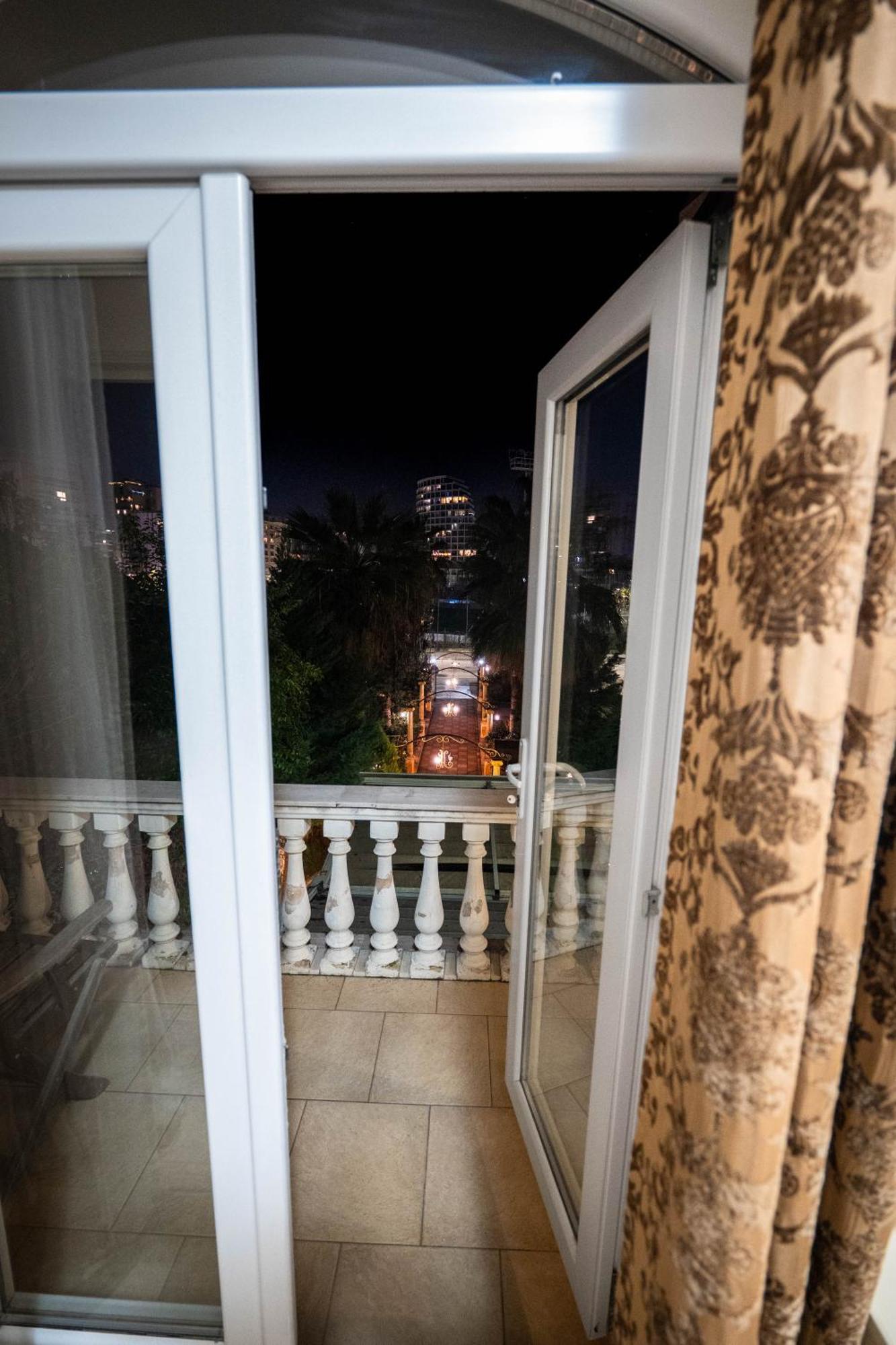Olimpic Hotel Tirana Buitenkant foto