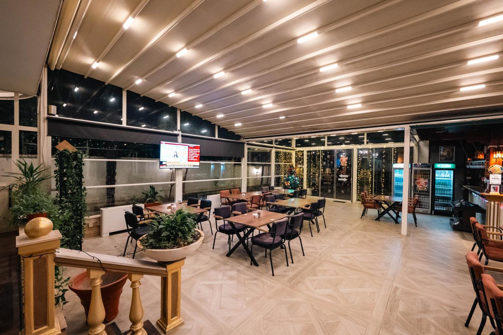 Olimpic Hotel Tirana Buitenkant foto