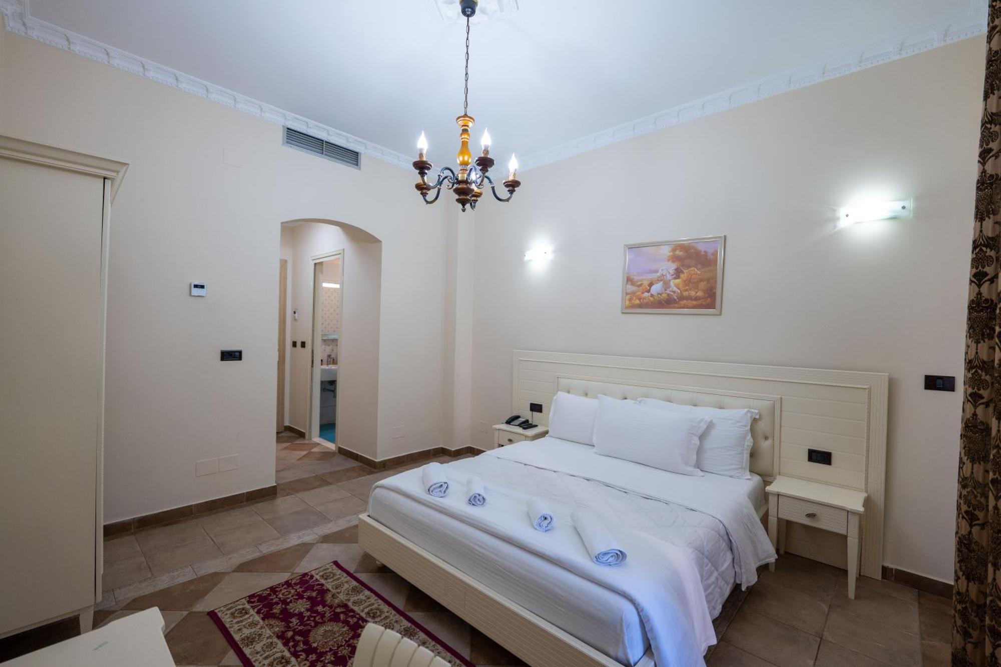 Olimpic Hotel Tirana Buitenkant foto